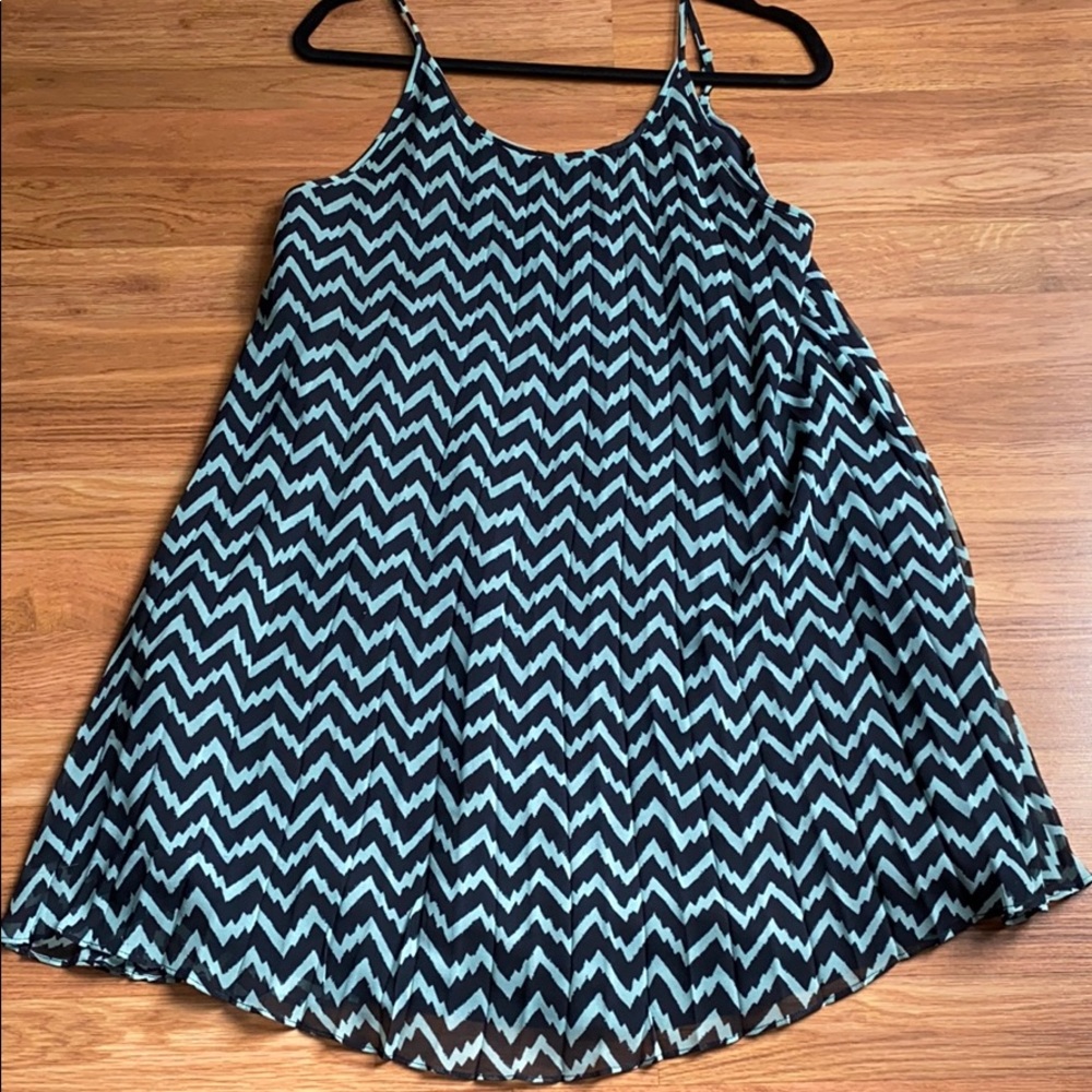 Bcbgeneration chevron mint green/black dress S